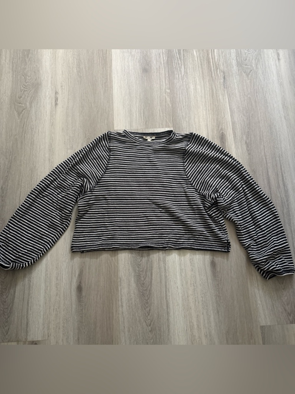 Madewell Black and White Striped Balloon-Sleeve Cropped Sweatshirt